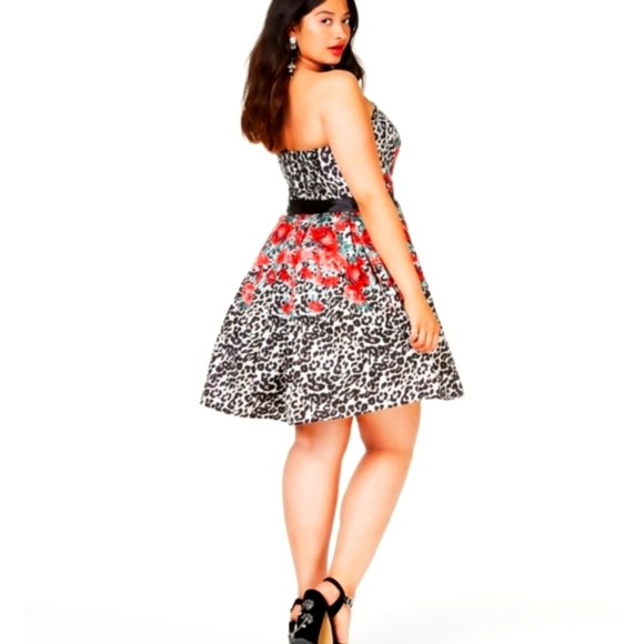 😎TEEZE ME 🐰Floral Animal Print Party Dress💙 - Picture 4 of 16